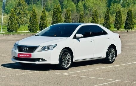 Toyota Camry, 2012 год, 1 700 000 рублей, 1 фотография