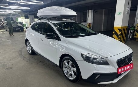 Volvo V40 Cross Country I, 2014 год, 1 000 000 рублей, 2 фотография