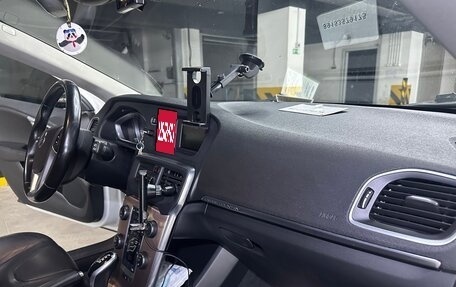 Volvo V40 Cross Country I, 2014 год, 1 000 000 рублей, 33 фотография