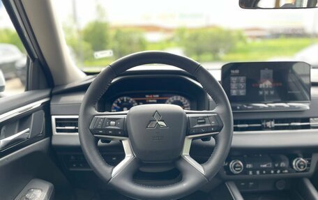 Mitsubishi Outlander, 2023 год, 3 875 000 рублей, 24 фотография