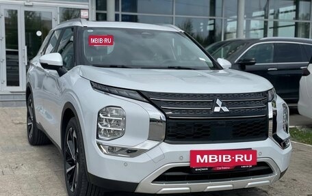 Mitsubishi Outlander, 2023 год, 3 875 000 рублей, 4 фотография