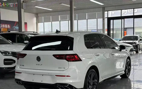 Volkswagen Golf VIII, 2023 год, 2 100 000 рублей, 5 фотография