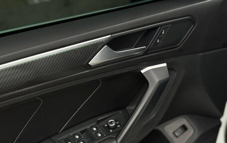 Volkswagen Tiguan II, 2022 год, 2 550 000 рублей, 15 фотография