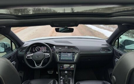Volkswagen Tiguan II, 2022 год, 2 550 000 рублей, 17 фотография