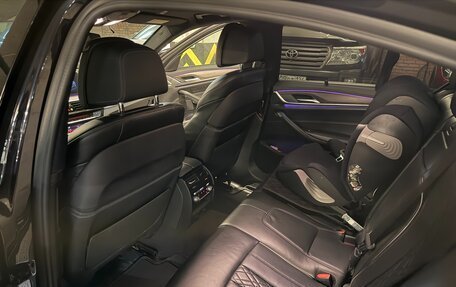 BMW 5 серия, 2018 год, 3 790 000 рублей, 15 фотография