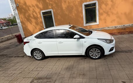 Hyundai Solaris II рестайлинг, 2018 год, 594 000 рублей, 9 фотография