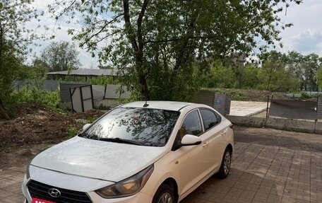 Hyundai Solaris II рестайлинг, 2018 год, 594 000 рублей, 2 фотография