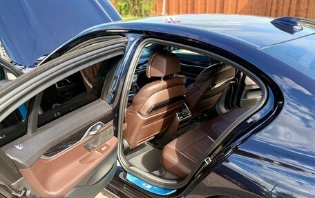 BMW 7 серия, 2019 год, 5 600 000 рублей, 15 фотография