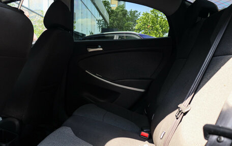 Hyundai Solaris II рестайлинг, 2013 год, 800 000 рублей, 8 фотография