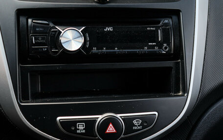 Hyundai Solaris II рестайлинг, 2013 год, 800 000 рублей, 16 фотография