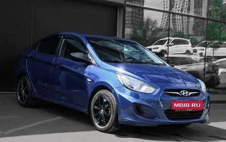 Hyundai Solaris II рестайлинг, 2013 год, 800 000 рублей, 3 фотография