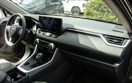 Toyota RAV4, 2024 год, 3 998 000 рублей, 7 фотография