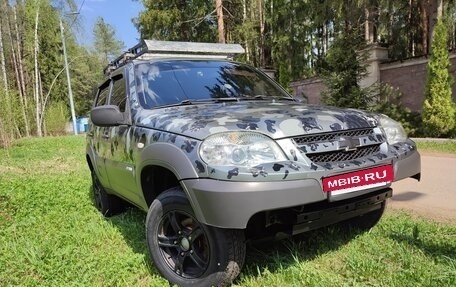 Chevrolet Niva I рестайлинг, 2011 год, 415 000 рублей, 4 фотография