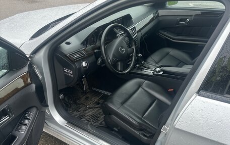 Mercedes-Benz E-Класс, 2009 год, 950 000 рублей, 5 фотография