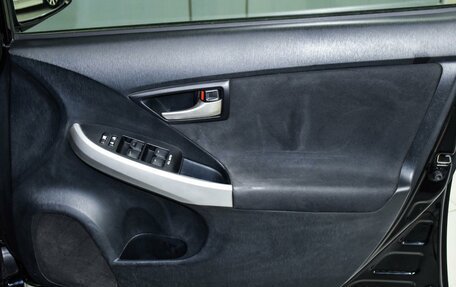 Toyota Prius, 2014 год, 1 249 000 рублей, 23 фотография