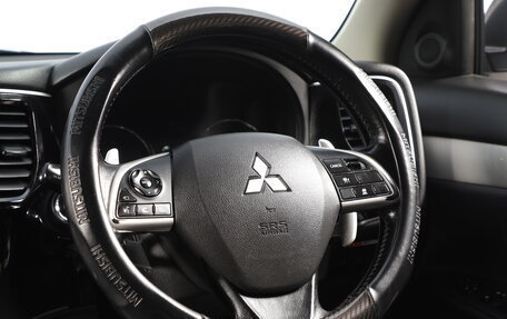 Mitsubishi Outlander III рестайлинг 3, 2014 год, 1 789 000 рублей, 12 фотография