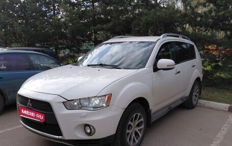 Mitsubishi Outlander III рестайлинг 3, 2010 год, 980 000 рублей, 1 фотография