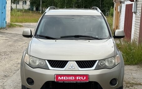 Mitsubishi Outlander III рестайлинг 3, 2007 год, 1 050 000 рублей, 1 фотография