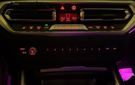 BMW 3 серия, 2019 год, 3 450 000 рублей, 31 фотография