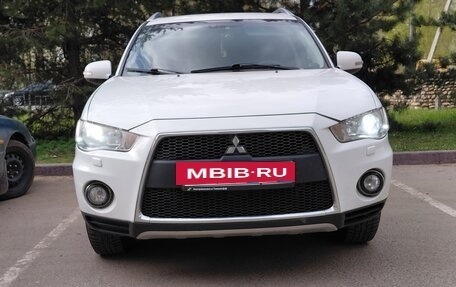 Mitsubishi Outlander III рестайлинг 3, 2010 год, 980 000 рублей, 3 фотография