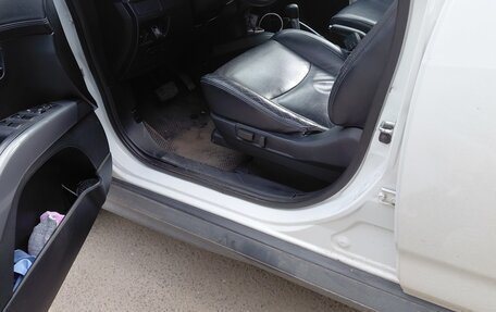 Mitsubishi Outlander III рестайлинг 3, 2010 год, 980 000 рублей, 9 фотография