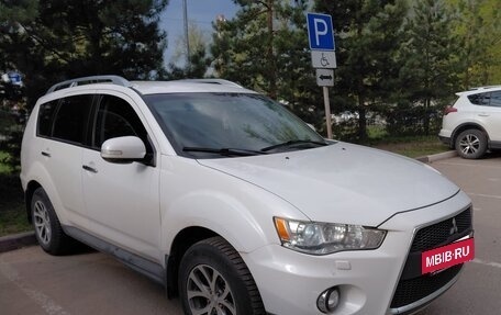 Mitsubishi Outlander III рестайлинг 3, 2010 год, 980 000 рублей, 2 фотография