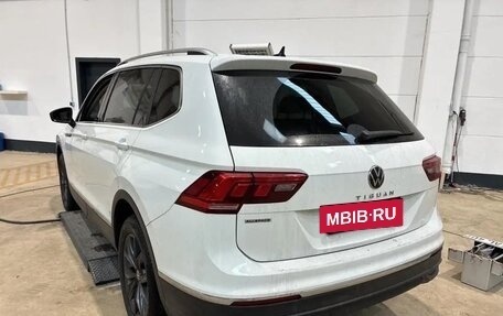 Volkswagen Tiguan II, 2022 год, 2 642 000 рублей, 4 фотография