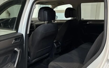 Volkswagen Tiguan II, 2022 год, 2 642 000 рублей, 7 фотография