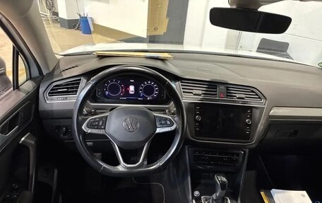 Volkswagen Tiguan II, 2022 год, 2 642 000 рублей, 8 фотография