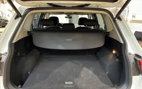 Volkswagen Tiguan II, 2022 год, 2 642 000 рублей, 11 фотография
