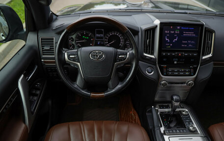 Toyota Land Cruiser 200, 2020 год, 7 900 000 рублей, 12 фотография
