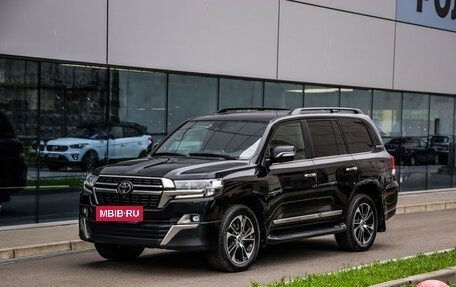 Toyota Land Cruiser 200, 2020 год, 7 900 000 рублей, 3 фотография