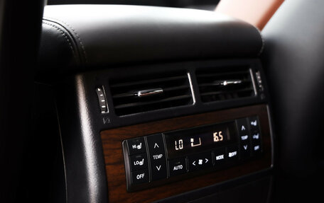Toyota Land Cruiser 200, 2020 год, 7 900 000 рублей, 23 фотография