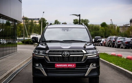 Toyota Land Cruiser 200, 2020 год, 7 900 000 рублей, 4 фотография