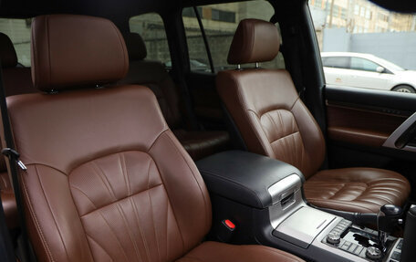 Toyota Land Cruiser 200, 2020 год, 7 900 000 рублей, 28 фотография