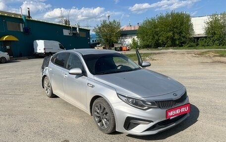 KIA K5 II, 2019 год, 1 500 000 рублей, 2 фотография