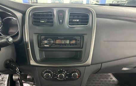 Renault Logan II, 2016 год, 735 000 рублей, 12 фотография