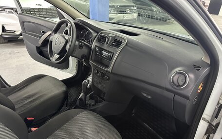 Renault Logan II, 2016 год, 735 000 рублей, 15 фотография