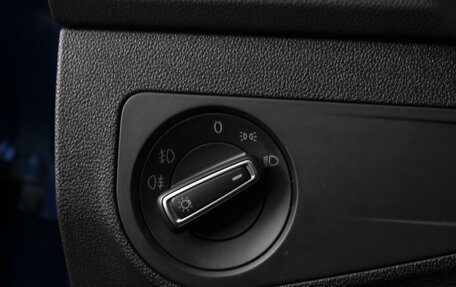 Volkswagen Tiguan II, 2019 год, 2 390 000 рублей, 18 фотография