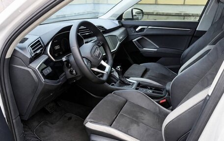 Audi Q3, 2023 год, 2 700 000 рублей, 8 фотография