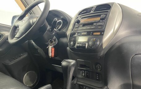 Toyota RAV4, 2004 год, 780 000 рублей, 27 фотография