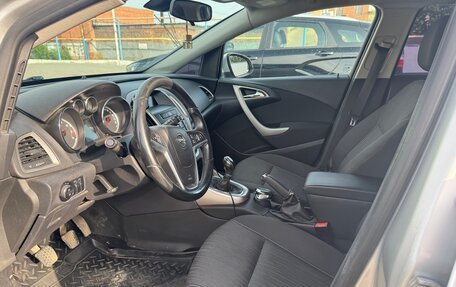 Opel Astra J, 2011 год, 700 000 рублей, 8 фотография