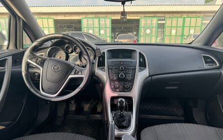 Opel Astra J, 2011 год, 700 000 рублей, 7 фотография