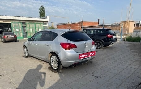 Opel Astra J, 2011 год, 700 000 рублей, 5 фотография