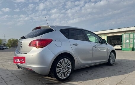 Opel Astra J, 2011 год, 700 000 рублей, 4 фотография