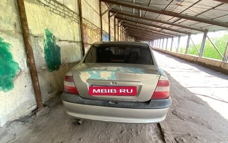 Opel Vectra B рестайлинг, 1996 год, 80 000 рублей, 3 фотография