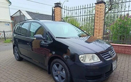 Volkswagen Touran III, 2006 год, 470 000 рублей, 2 фотография