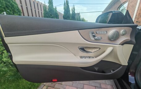 Mercedes-Benz E-Класс, 2018 год, 3 500 000 рублей, 8 фотография