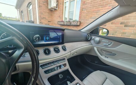Mercedes-Benz E-Класс, 2018 год, 3 500 000 рублей, 14 фотография