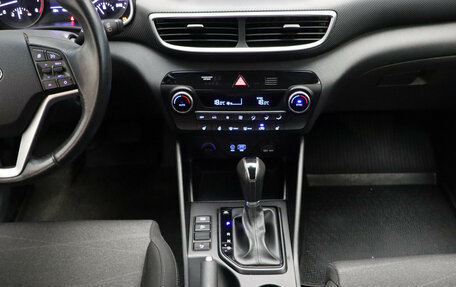 Hyundai Tucson III, 2018 год, 1 750 000 рублей, 10 фотография